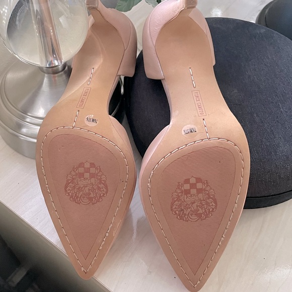 Vince Camuto Kain Pointed Toe Leather Heels - Picture 12 of 12